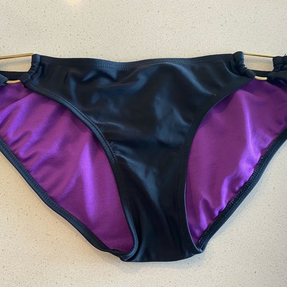 Black bikini bottoms